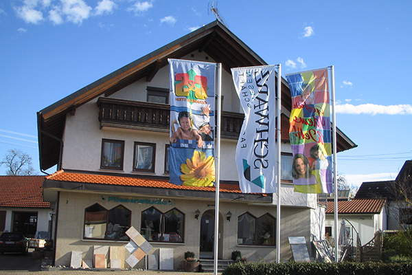 Die Fassade von Fliesen Schwarz in Meßkirch